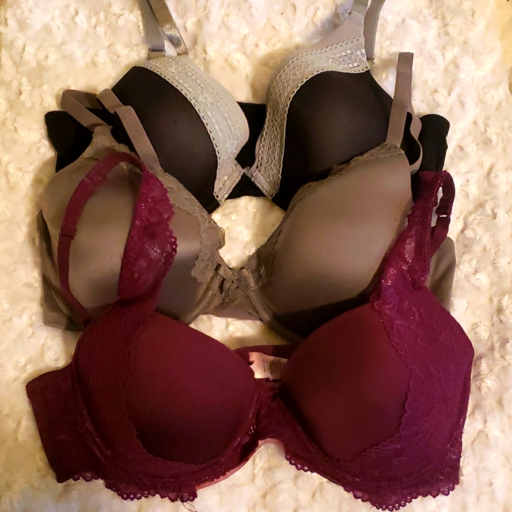 ●Bras (set of 3)